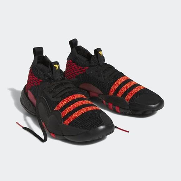 NWTAdidas Men's Trae Young 2.0 Basketball Shoes color black/red Size 10 Mens